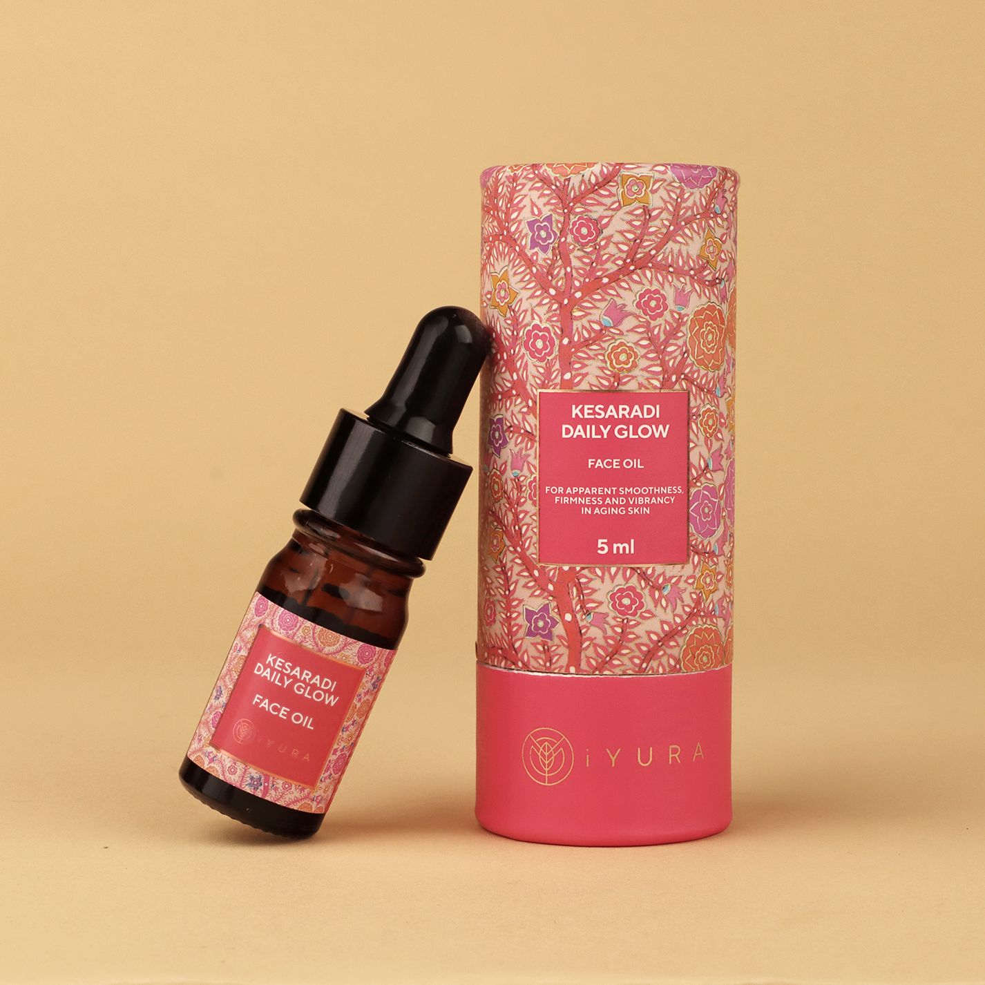 Mini Kesaradi Daily Glow Oil -iYURA's kenmerkende mix van kostbare saffraan + roos + kurkuma + 16 ayurvedische kruiden